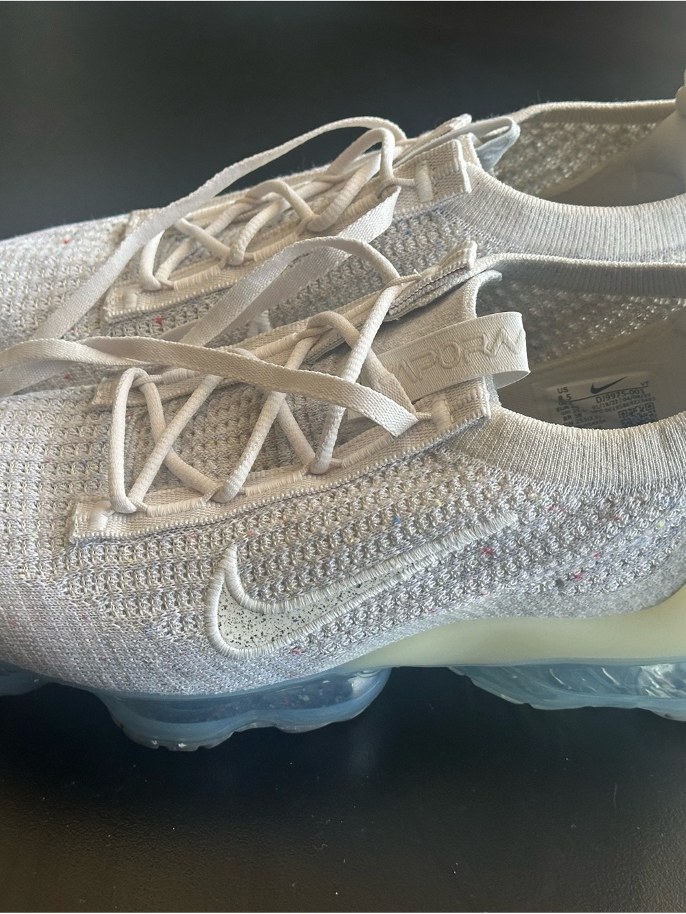 Nike Air Vapormax Flyknit women’s 8.5 - Picture 10 of 16